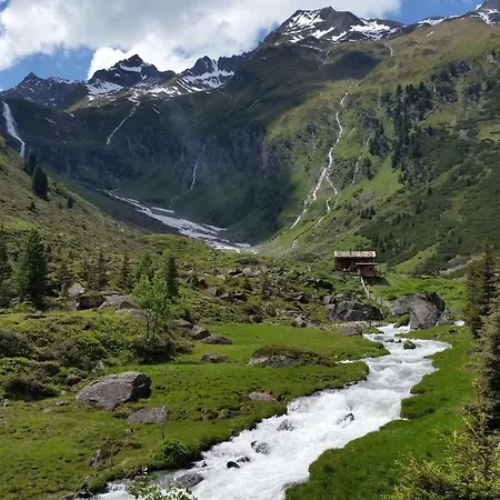 Bijou Δωμάτια σε οικογενειακή κατοικία *